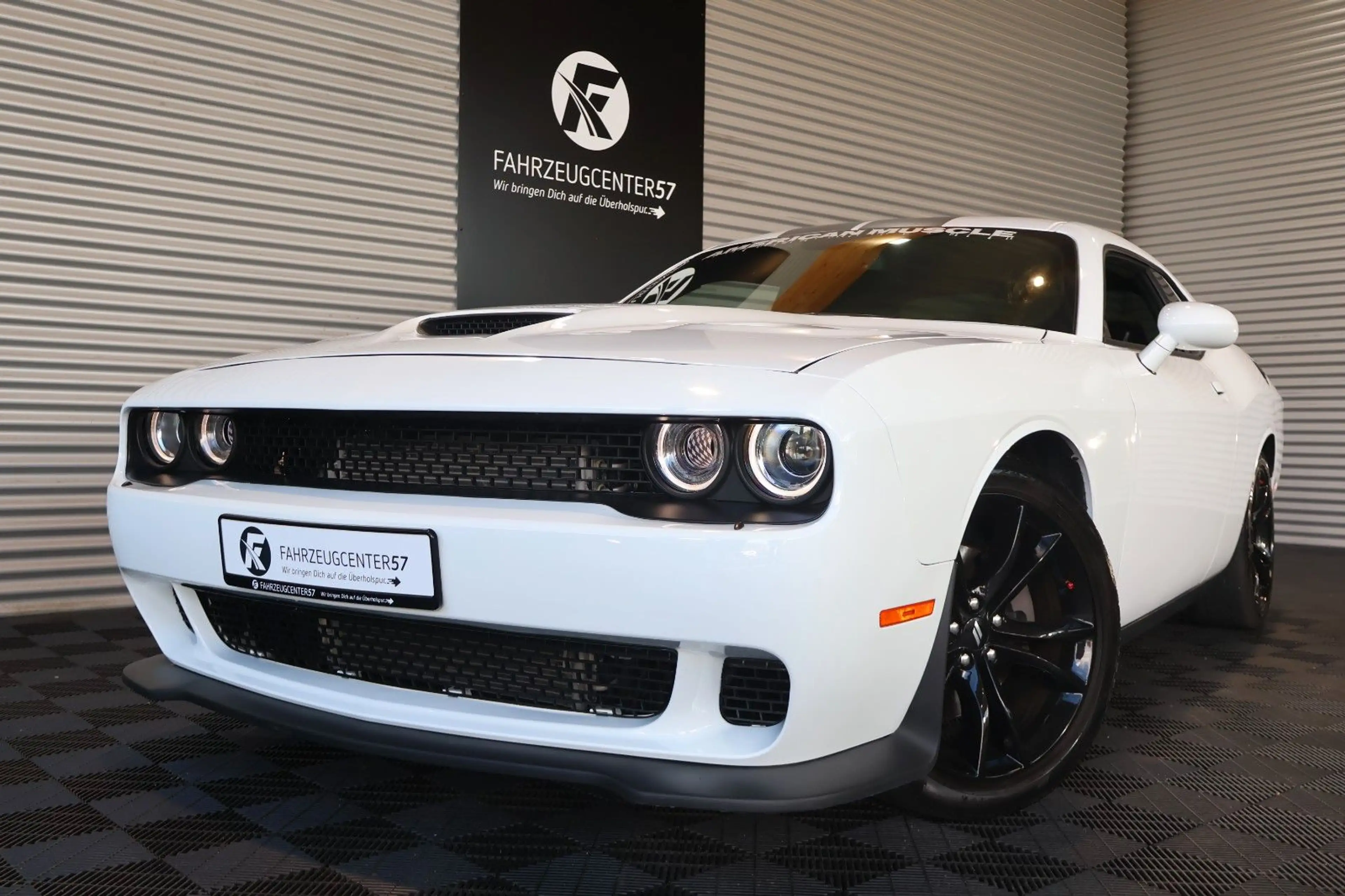Dodge Challenger R/T HEMI 5.7L/KAMERA/SHZ/FERNSTART