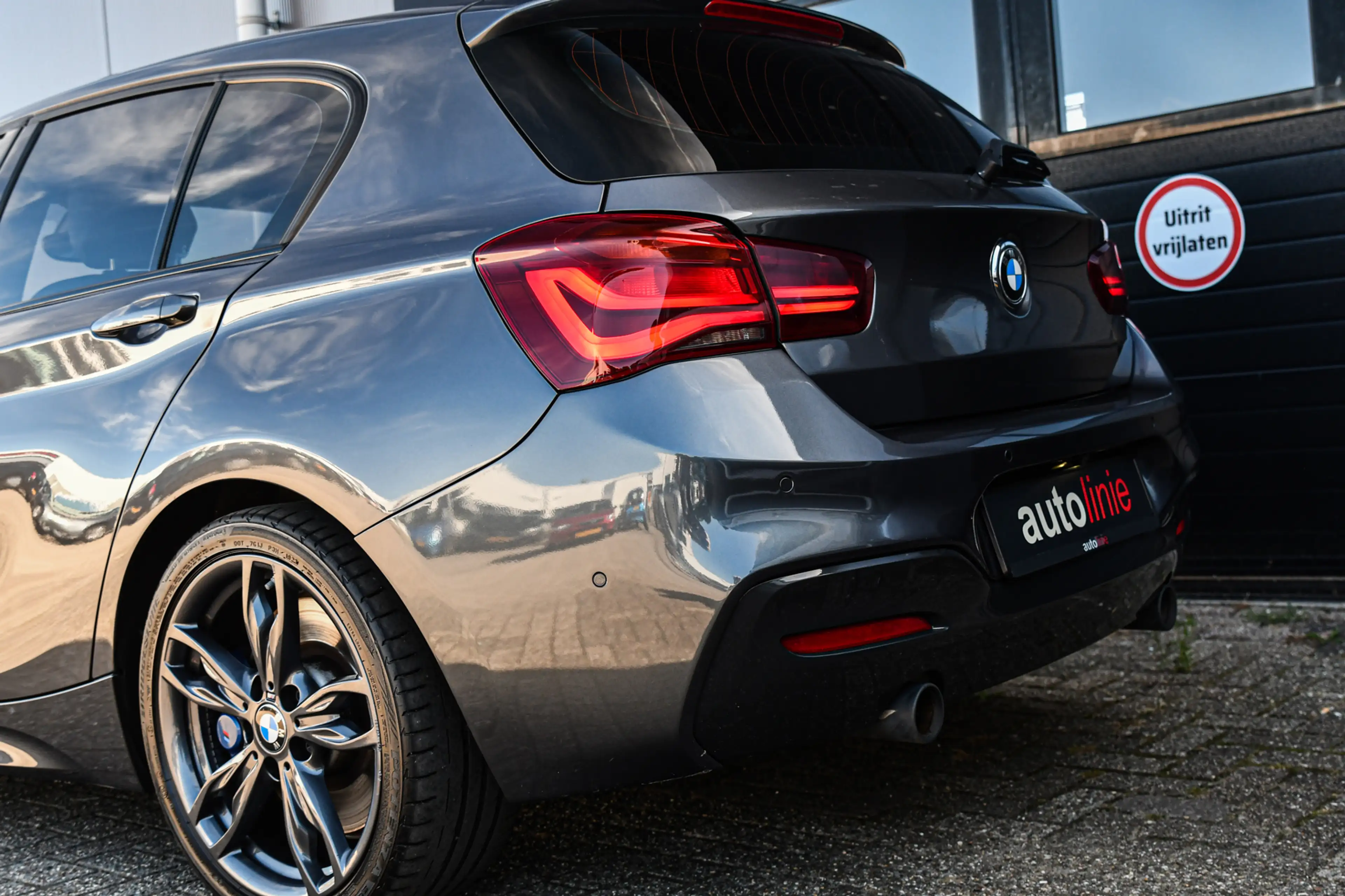 BMW 140 1-serie M140i High Executive, LCI2, Pano, Carbon, — photo 9