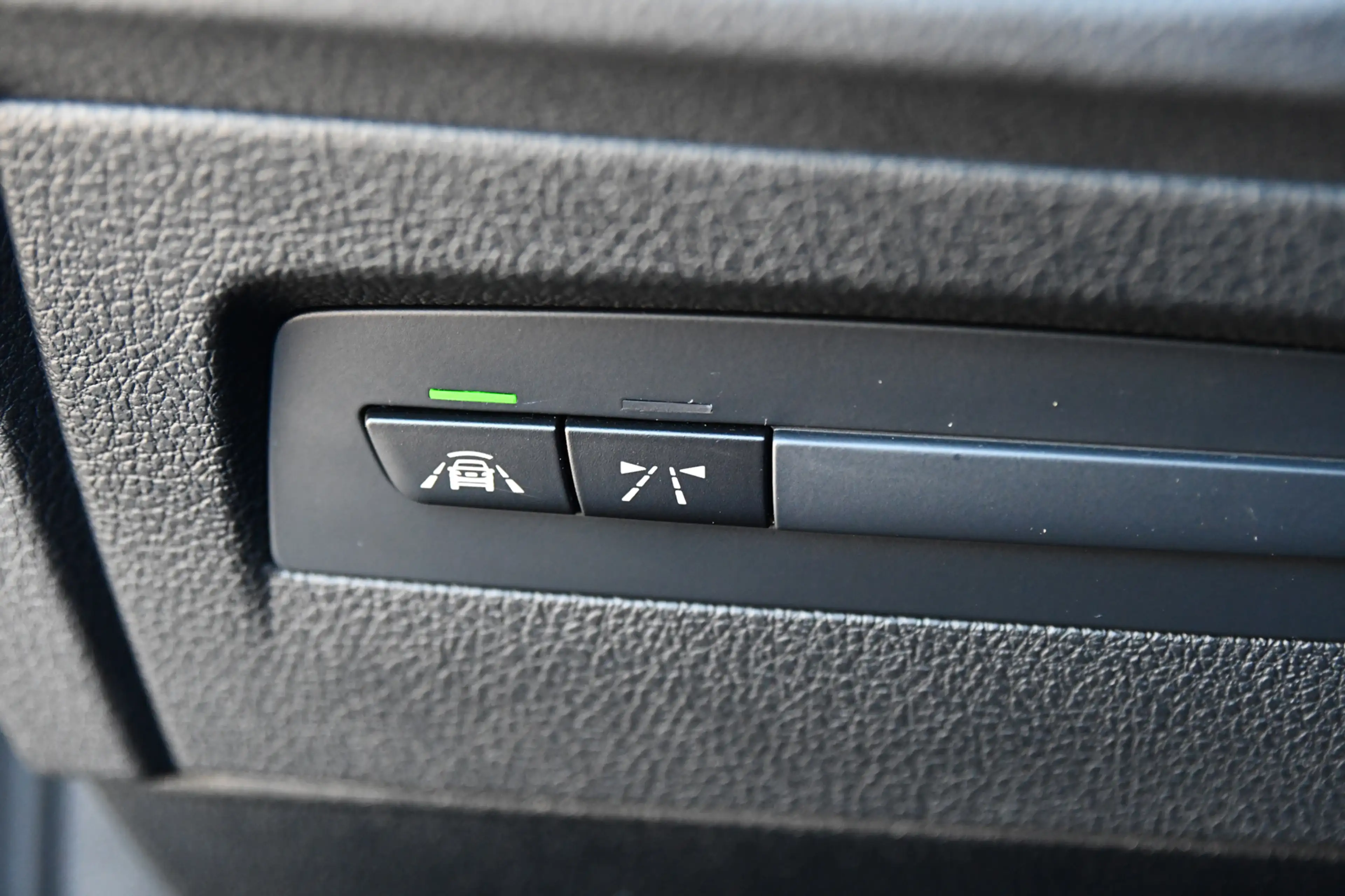 BMW 140 1-serie M140i High Executive, LCI2, Pano, Carbon, — photo 28