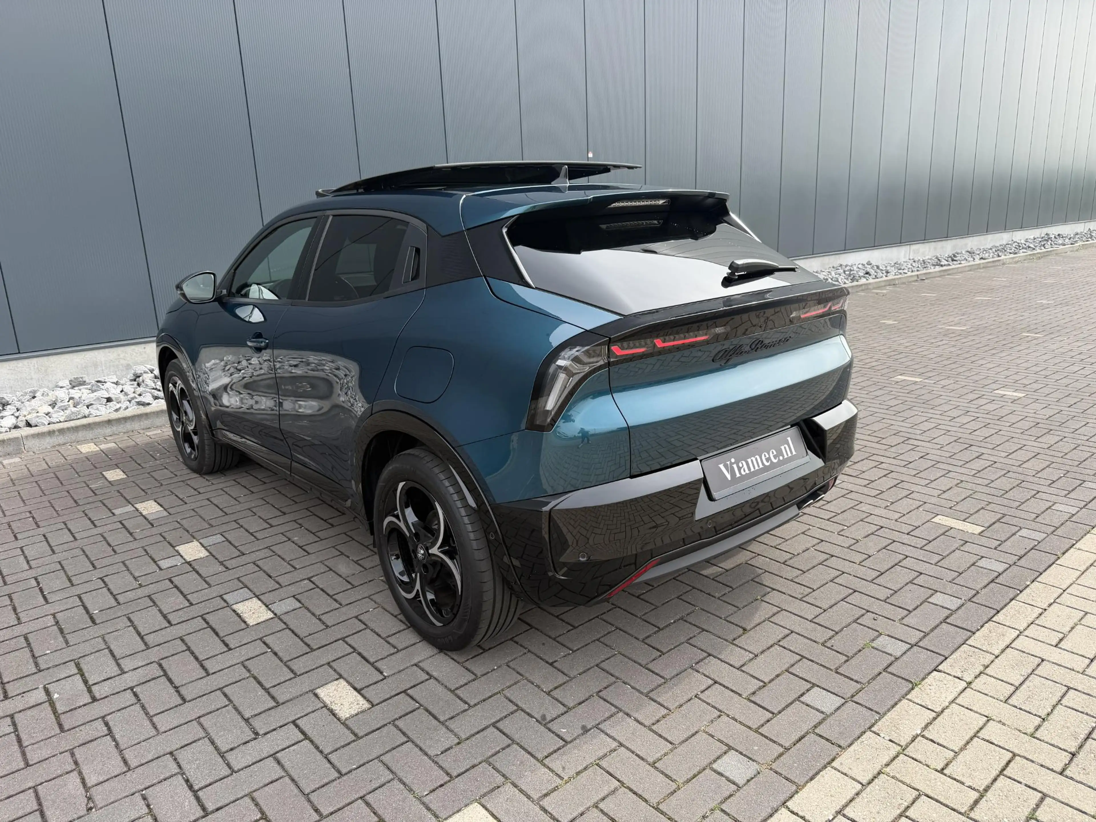 Alfa Romeo Junior 1.2 Turbo Hybrid Ibrida Speciale | PANO | Massage — photo 4