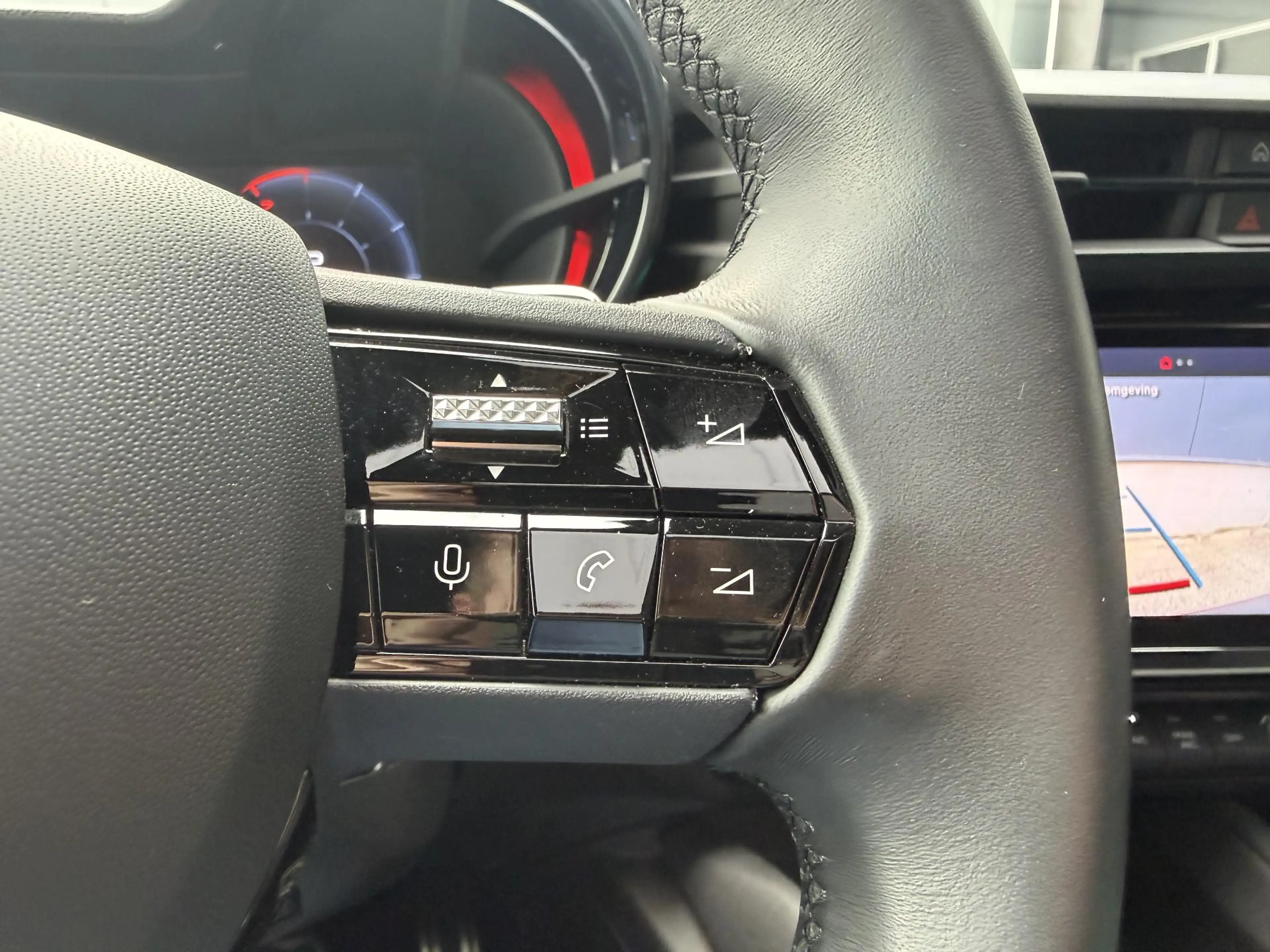 Alfa Romeo Junior 1.2 Turbo Hybrid Ibrida Speciale | PANO | Massage — photo 12