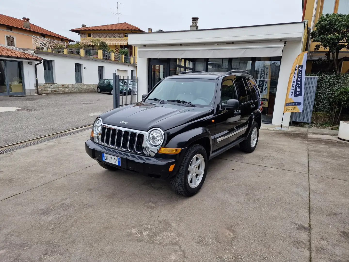 Jeep Cherokee Cherokee III 2002 2.8 crd Limited FL Nero - 1