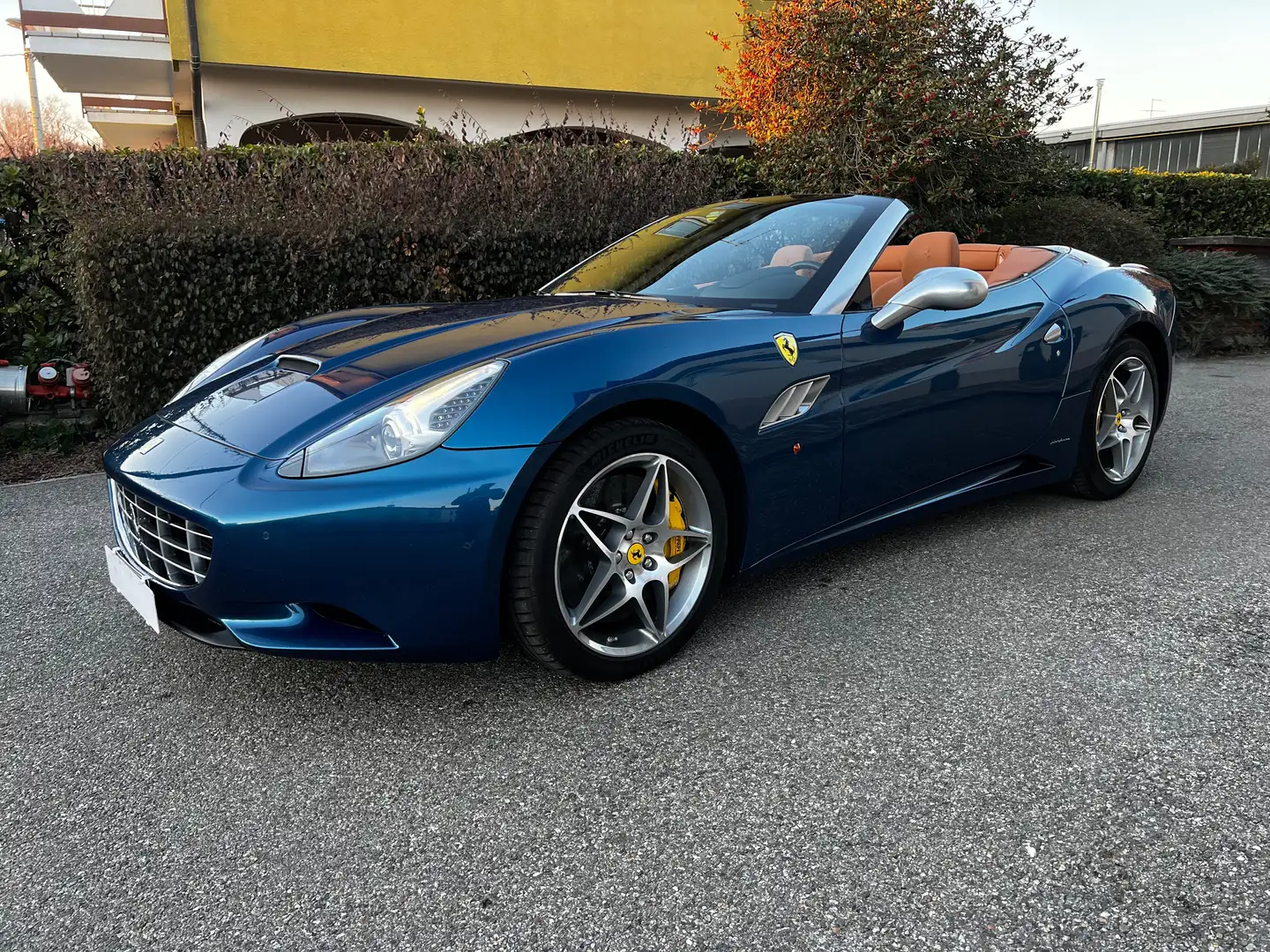 Ferrari California California 4.3 dct plava - 1