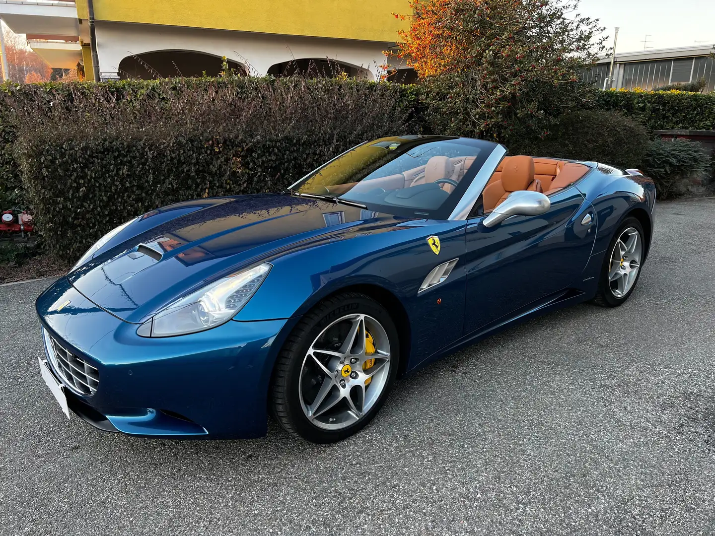 Ferrari California California 4.3 dct Mavi - 2