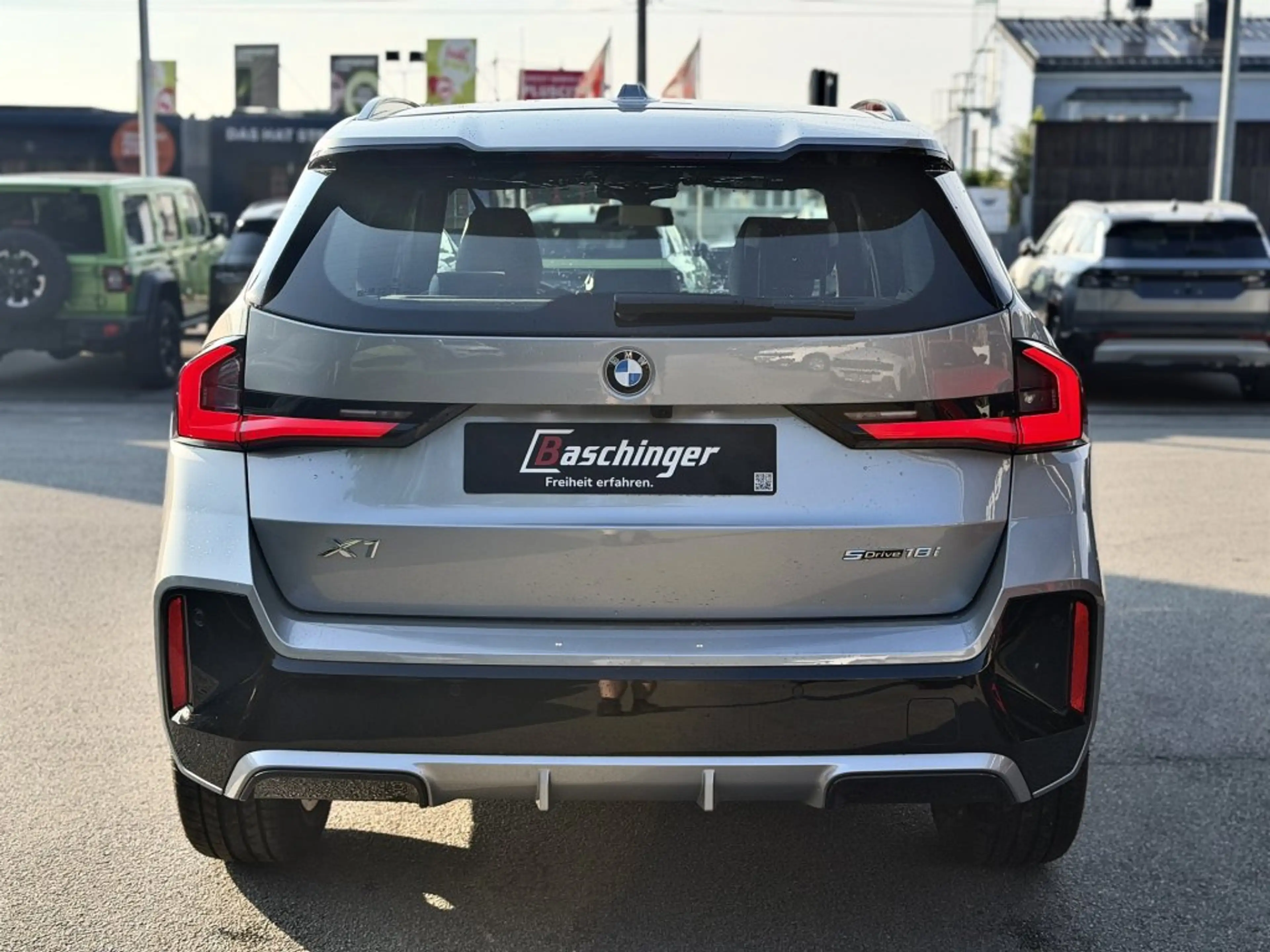 BMW X1 BMW X1 sDrive18i M-Paket — photo 6