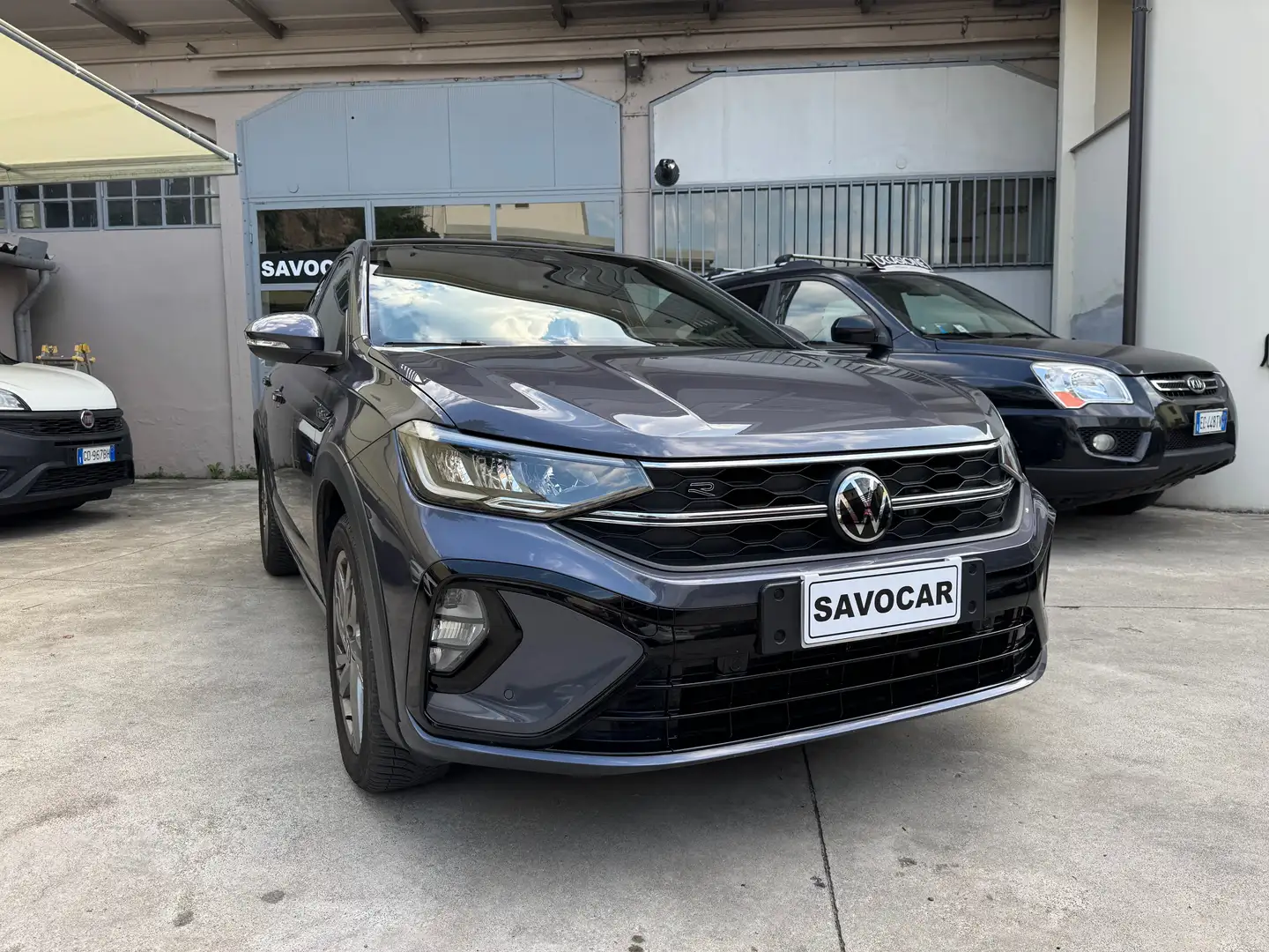 Volkswagen Taigo Taigo 1.0 tsi R-Line 110cv Grigio - 1