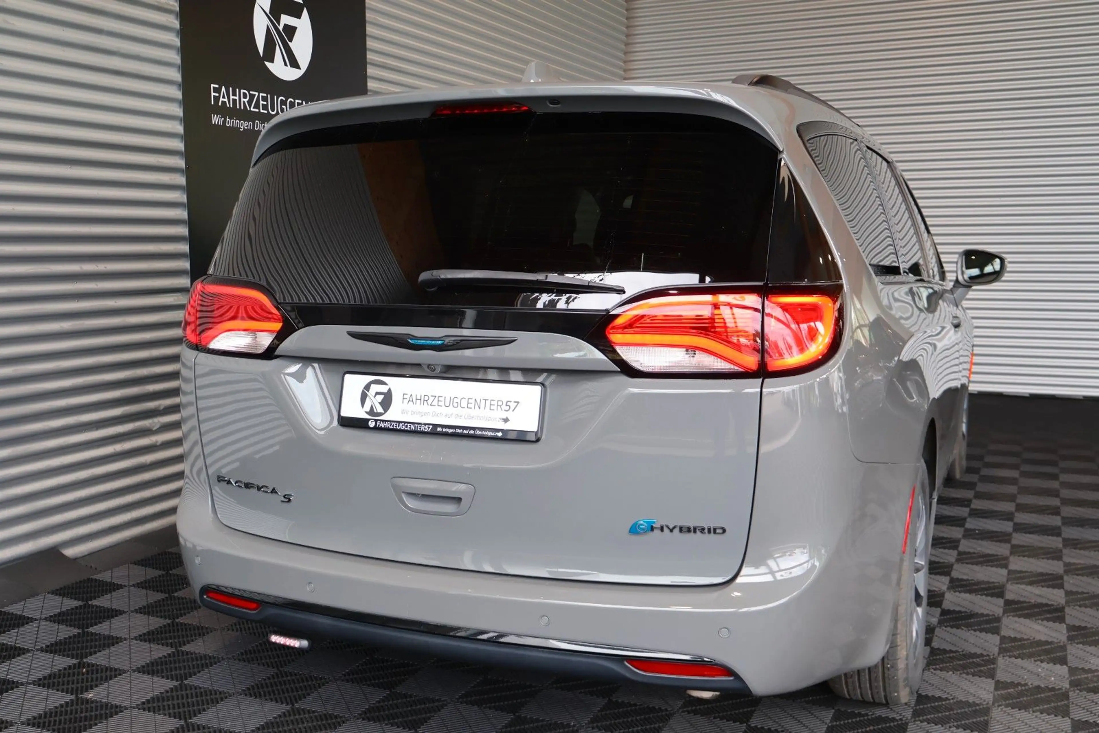 Chrysler Pacifica S 3.6L E-HYBRID/7-SITZER/H&K/TV/KAMERA — photo 7