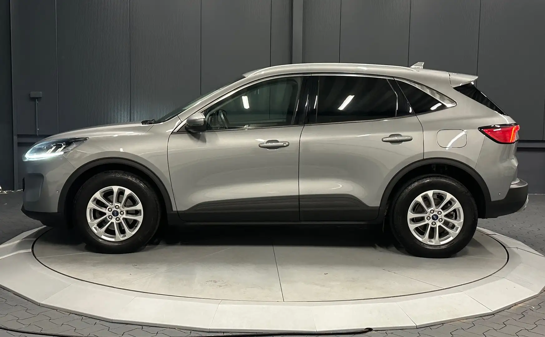Ford Kuga Titanium X *Technologie/Winter-Paket*AHK*Head-Up* Gris - 2