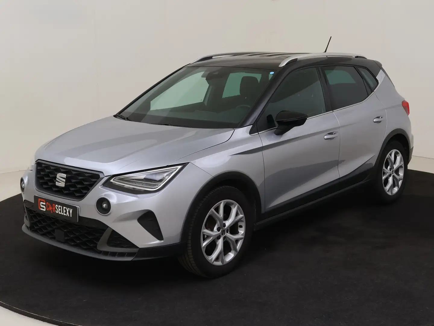 SEAT Arona 1.0 TSI 95pk FR Business Connect [Virtual Cockpit Grijs - 2
