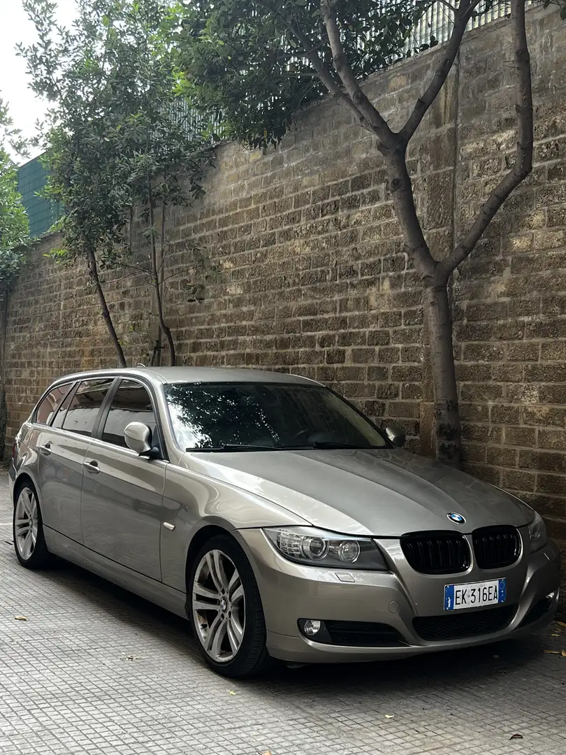 BMW 320 320d Touring Futura c/pelle 184cv - 1