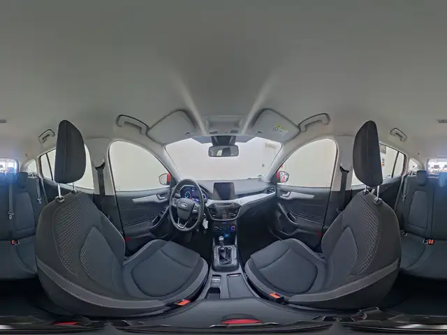 Ford Focus view 14