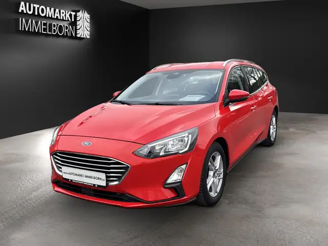 Ford Focus view 3