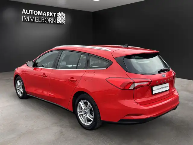 Ford Focus view 5