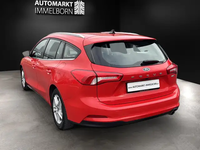 Ford Focus view 11