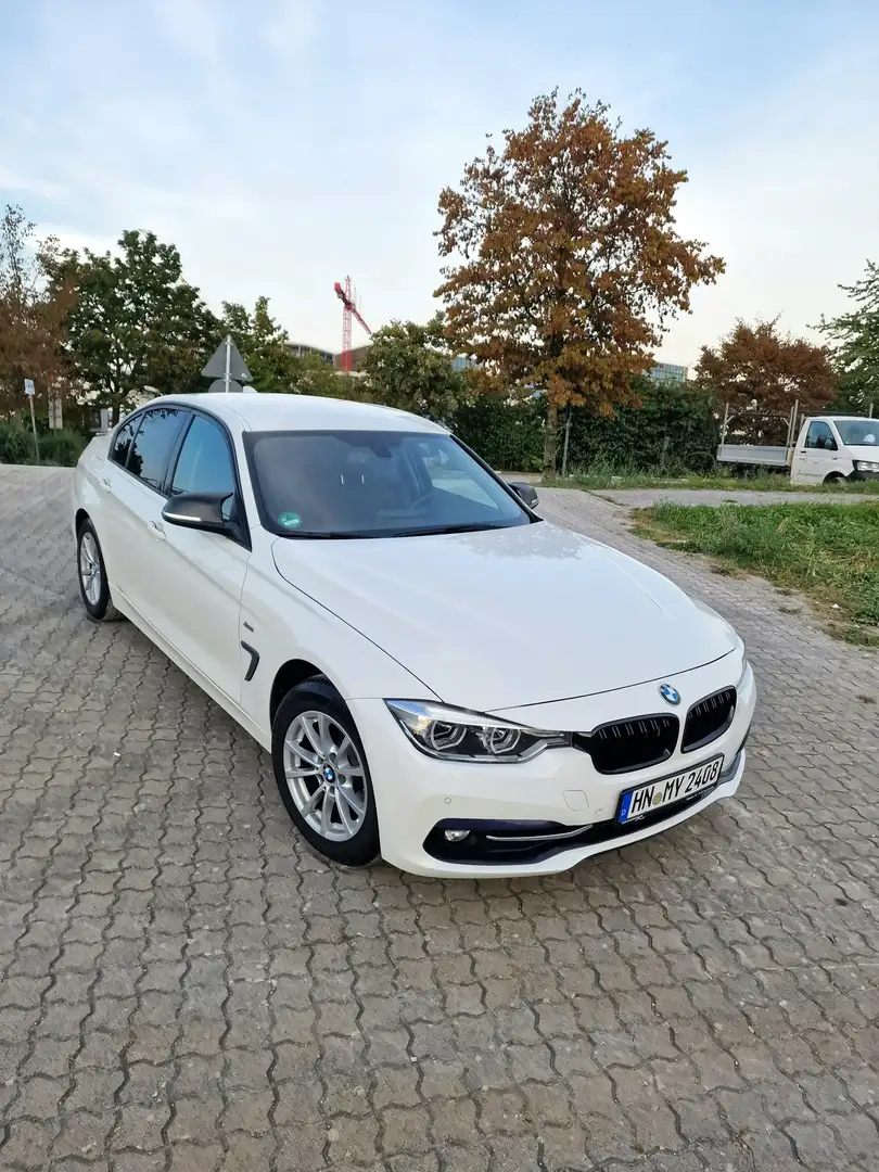BMW 320 320d Aut. Sport Line Baujahr 2016 Weiß - 2