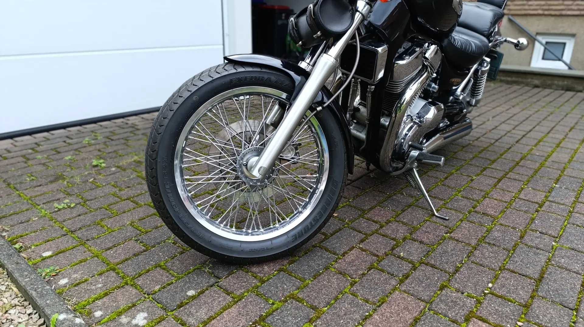 Suzuki VS 1400 Negro - 1