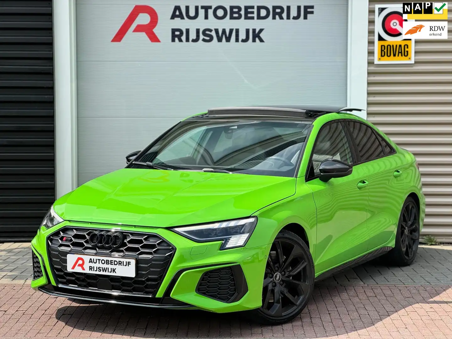 Audi S3 Limousine 2.0 TFSI S3 quattro Pano/Matrix/B&O/RS z zelena - 1