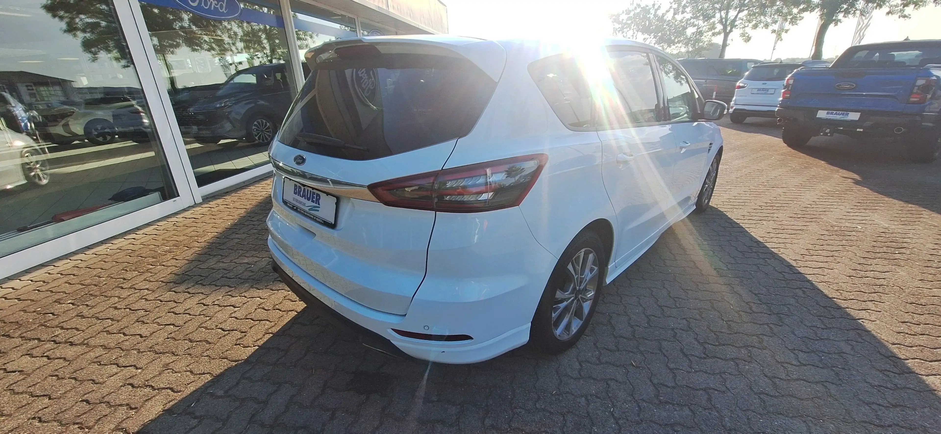 Ford S-Max ST-Line — photo 5