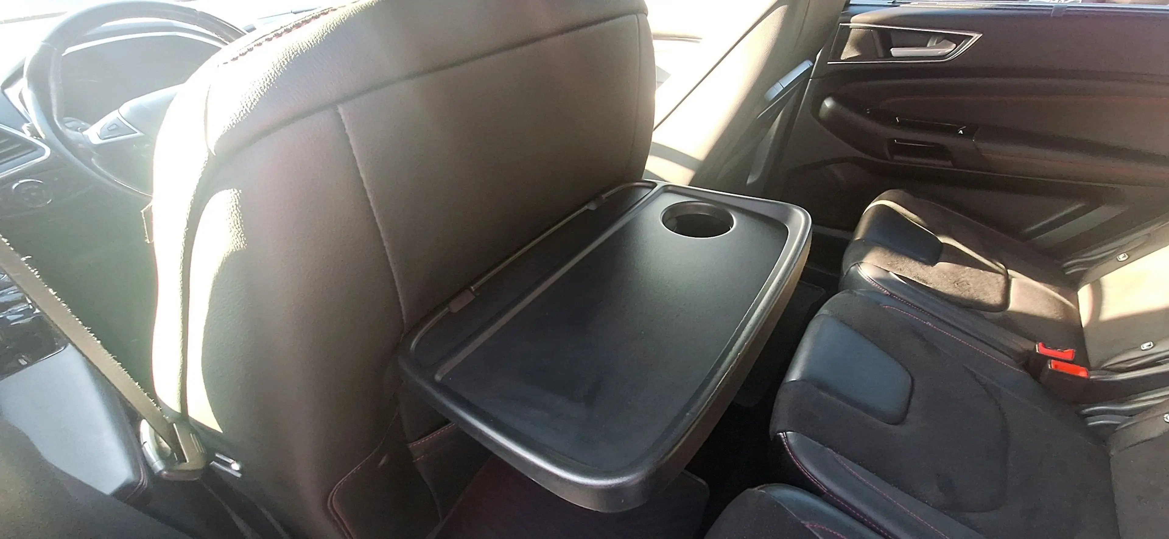 Ford S-Max ST-Line — photo 14
