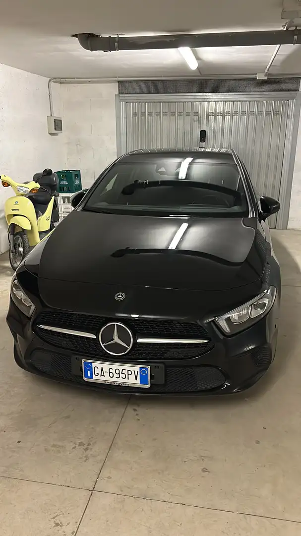 Mercedes-Benz 180 Zwart - 1