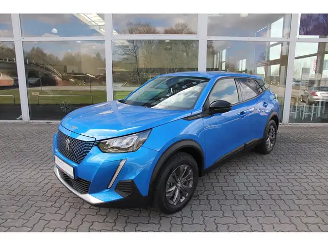 Peugeot 2008 (e-) Active Pack 136 LED SHZ RFK Carplay