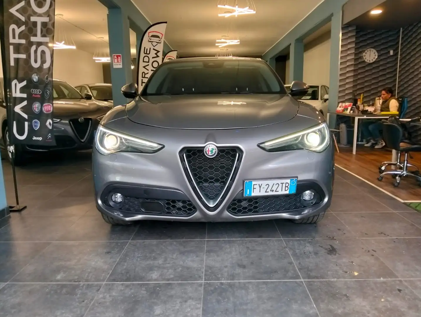 Alfa Romeo Stelvio 2.2 t Executive Q4 190cv auto my19 Grigio - 2