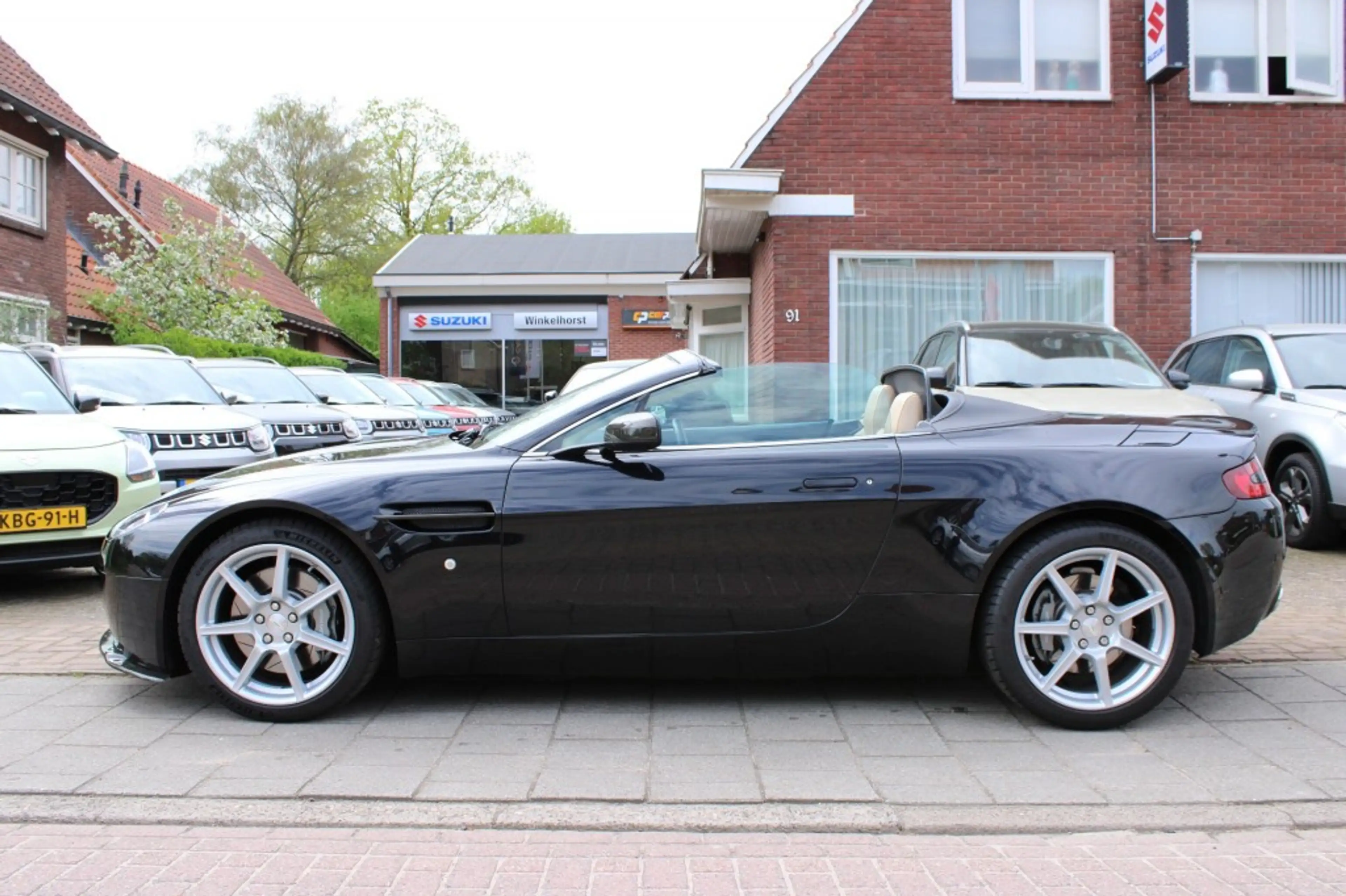 Aston Martin Vantage 4.3 V8 SPORTSHIFT — photo 2