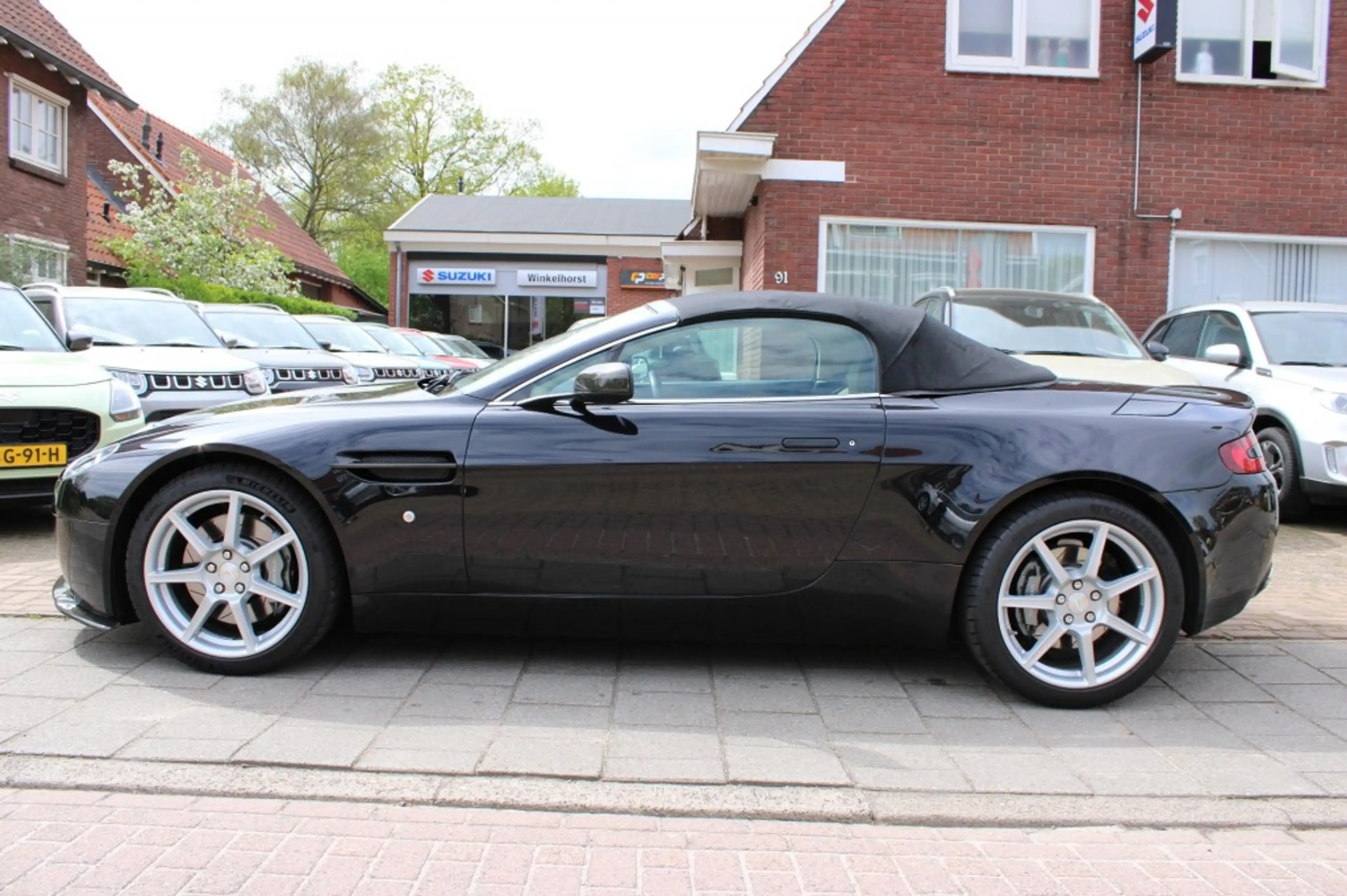 Aston Martin Vantage 4.3 V8 SPORTSHIFT — photo 13