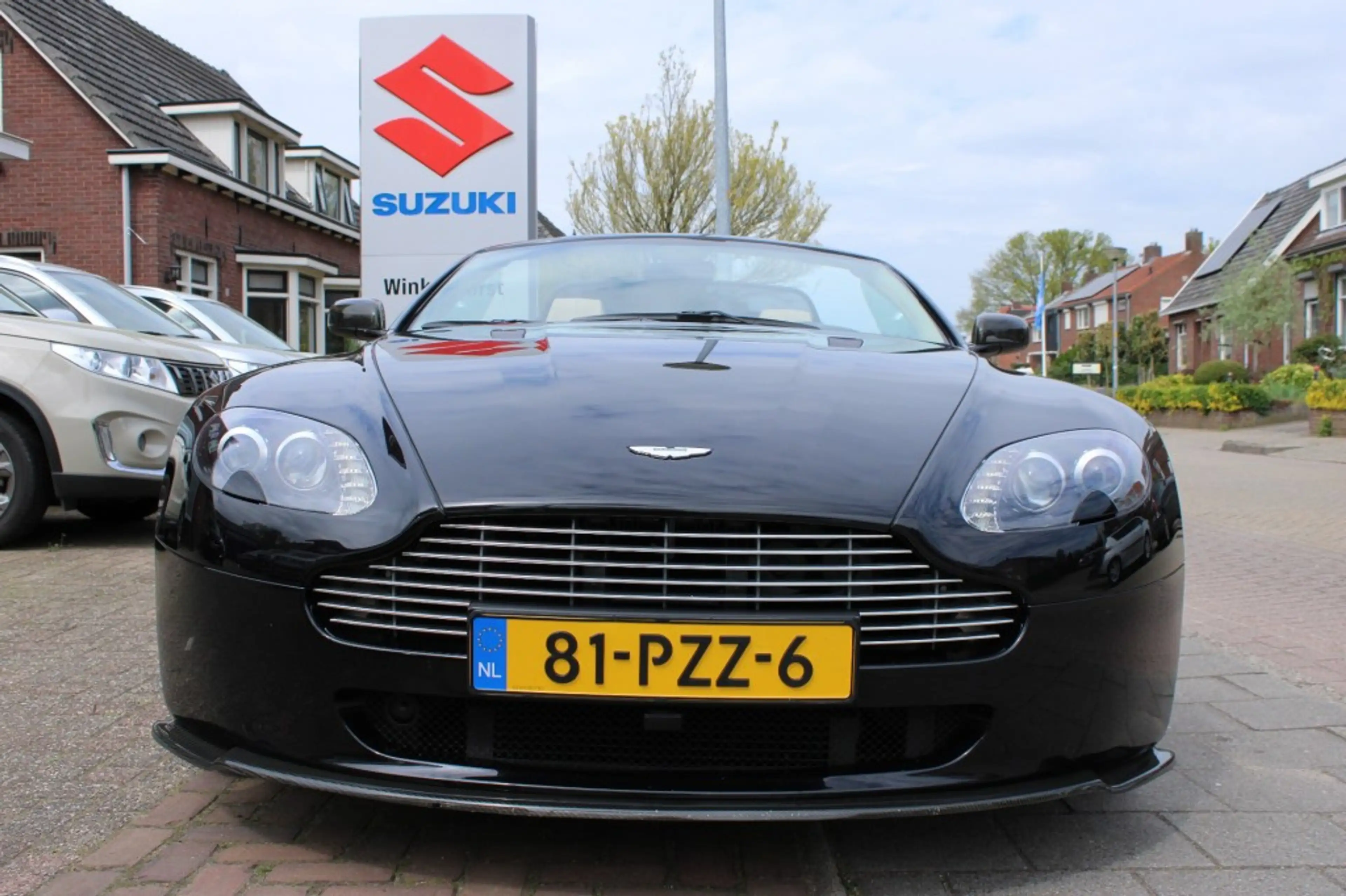 Aston Martin Vantage 4.3 V8 SPORTSHIFT — photo 8