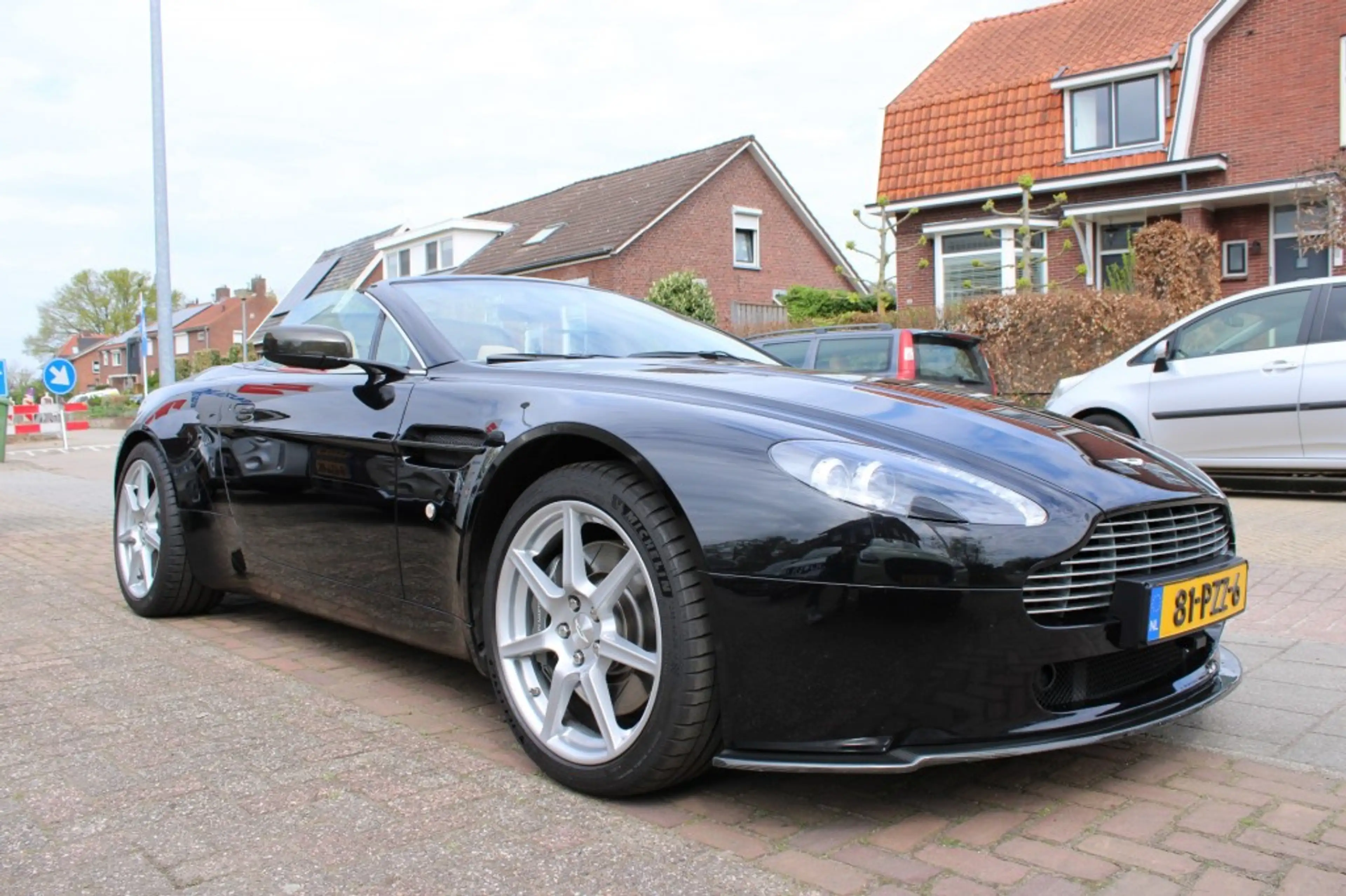 Aston Martin Vantage 4.3 V8 SPORTSHIFT — photo 7