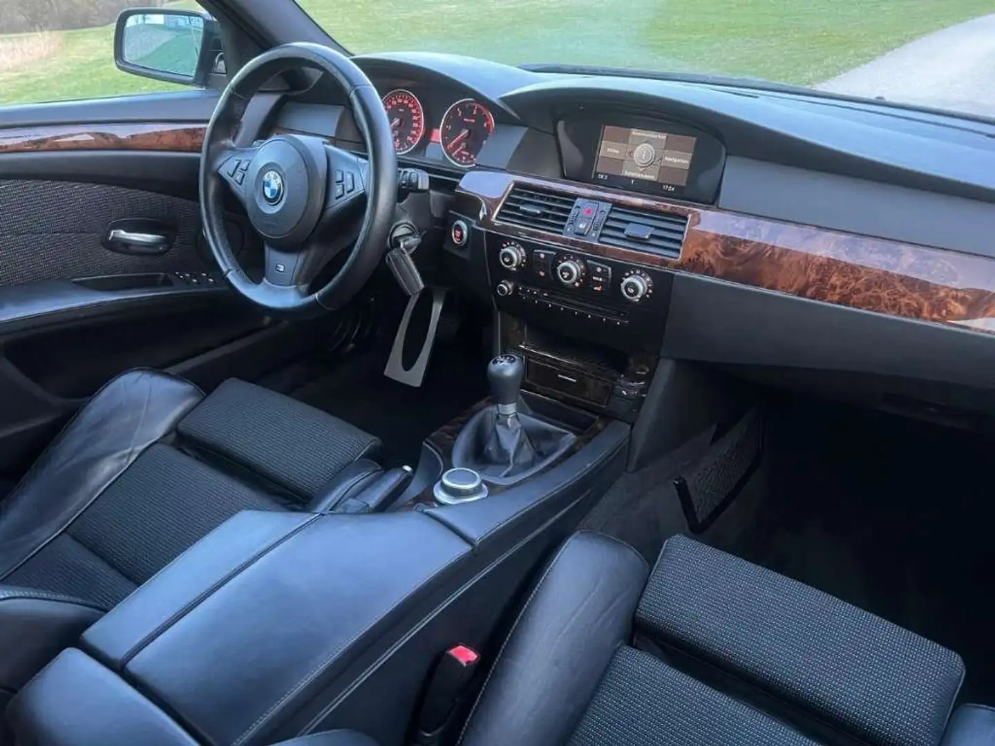 BMW 520 520d Noir - 1