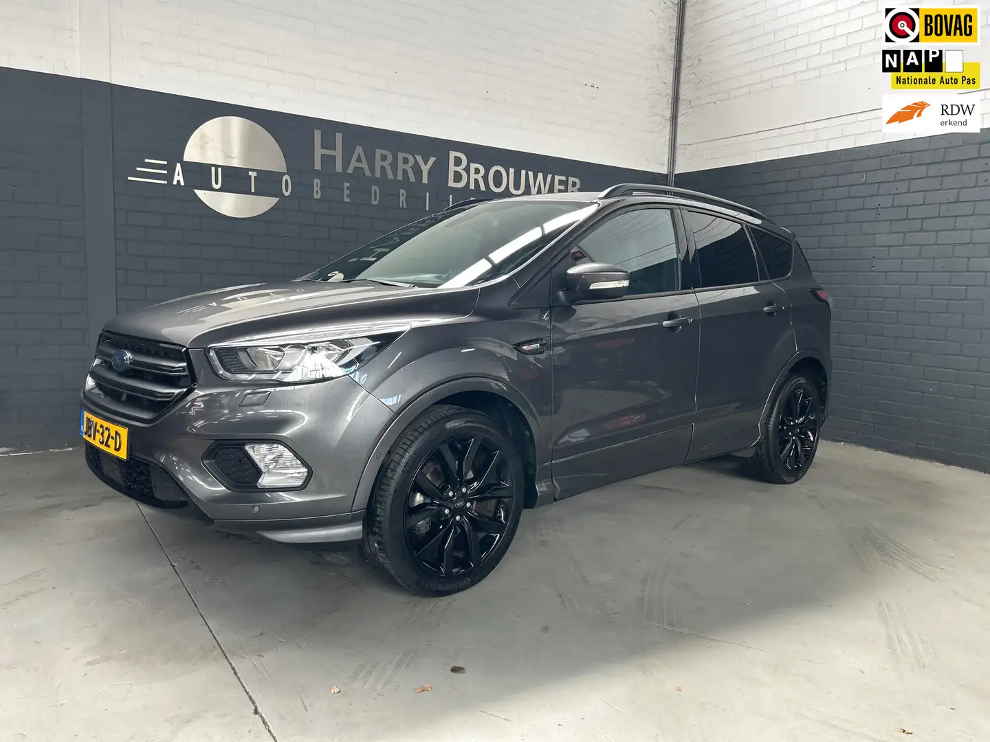 Ford Kuga 1.5 EcoBoost ST Line, nieuwe distributie, Zeer moo Grau - 1