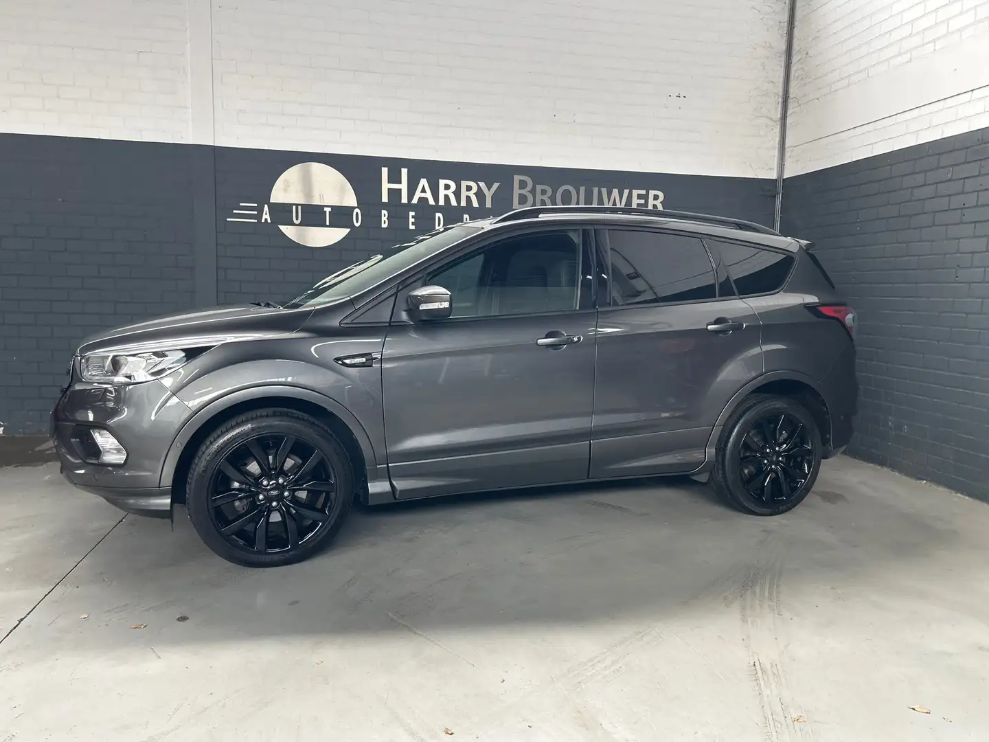 Ford Kuga 1.5 EcoBoost ST Line, nieuwe distributie, Zeer moo Grau - 2
