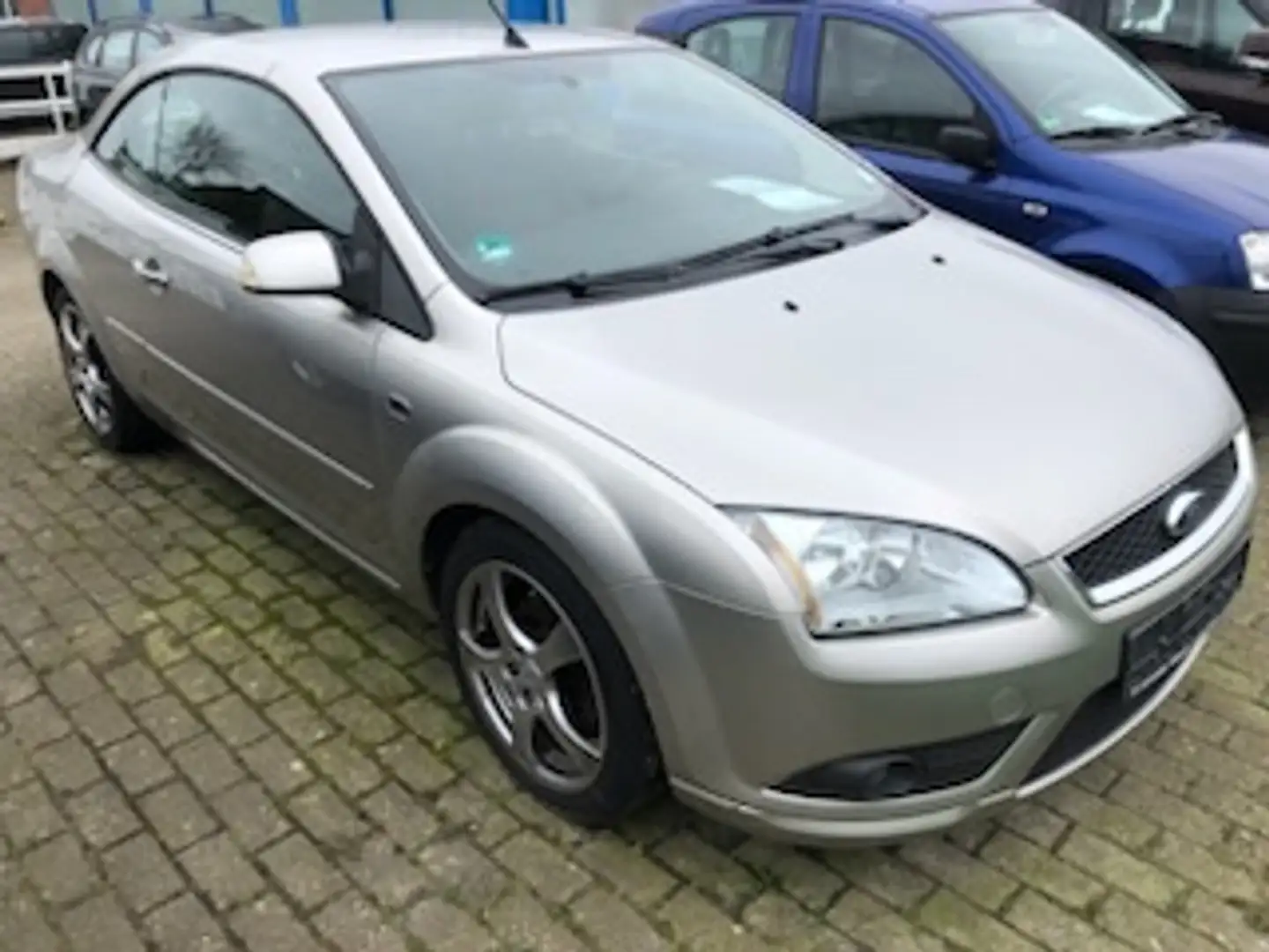 Ford Focus CC Coupe-Cabriolet 1.6 16V Trend Bronze - 1