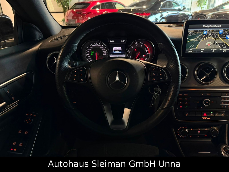 Mercedes-Benz CLA 180 CLA Shooting Brake CLA 180/XENON/Comand/Night — photo 11
