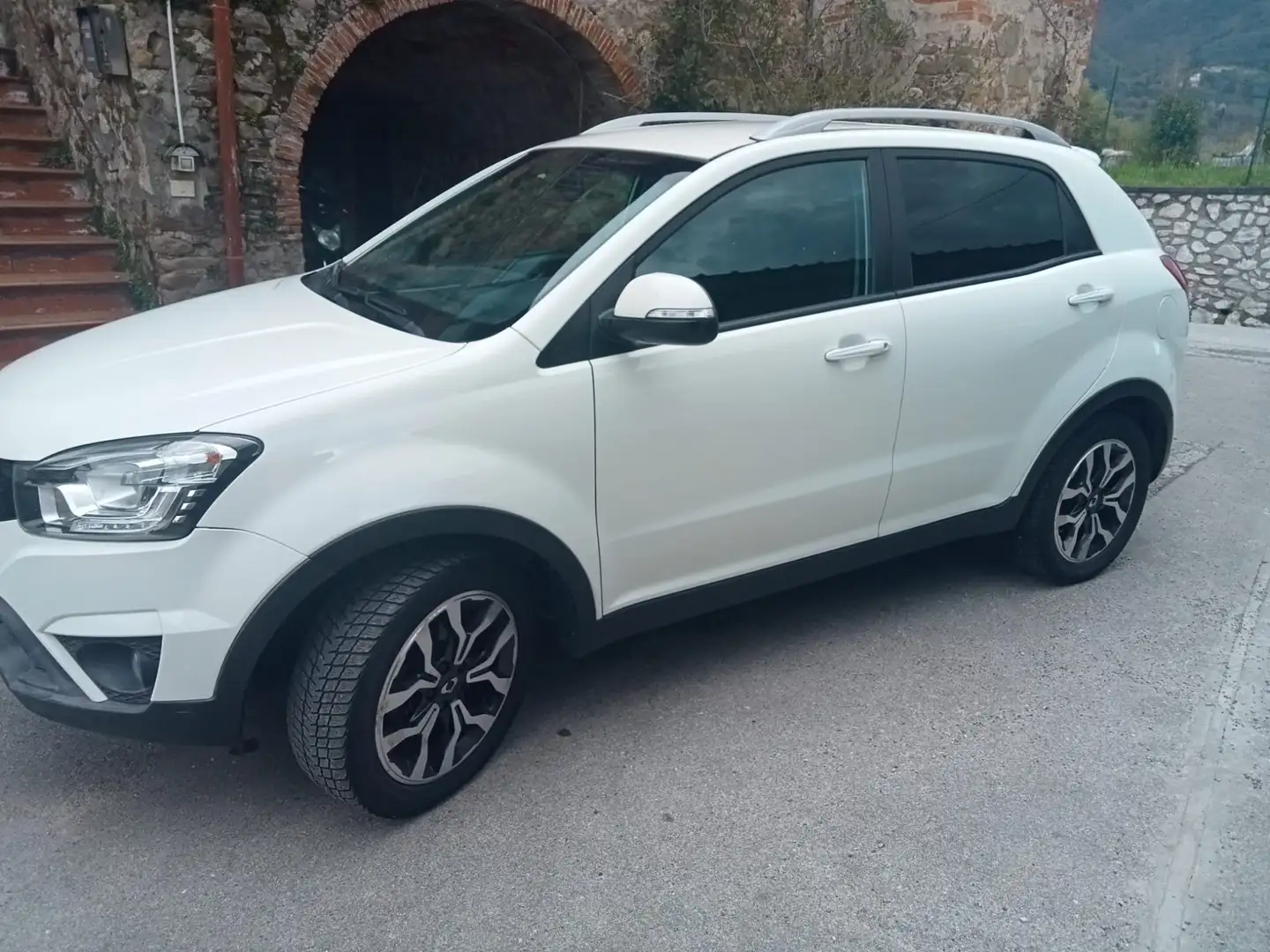SsangYong Korando Korando III 2014 2.2 d Plus awd Bianco - 2
