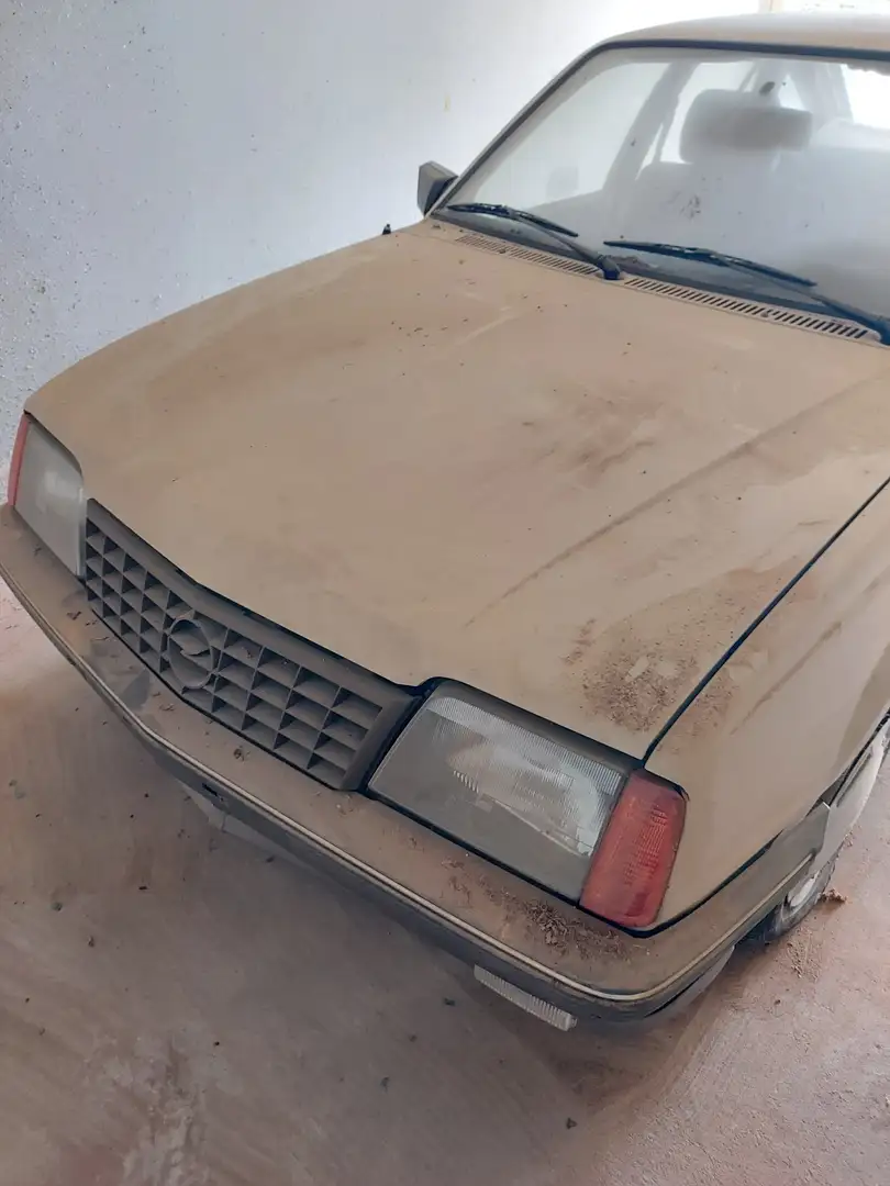 Opel Ascona Ascona c GL Beige - 1