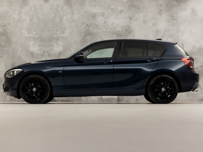 BMW 116 1 Serie 116i Sport 136Pk (4 CILINDER, 5 DEURS, STO — photo 2