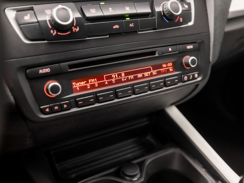 BMW 116 1 Serie 116i Sport 136Pk (4 CILINDER, 5 DEURS, STO — photo 9