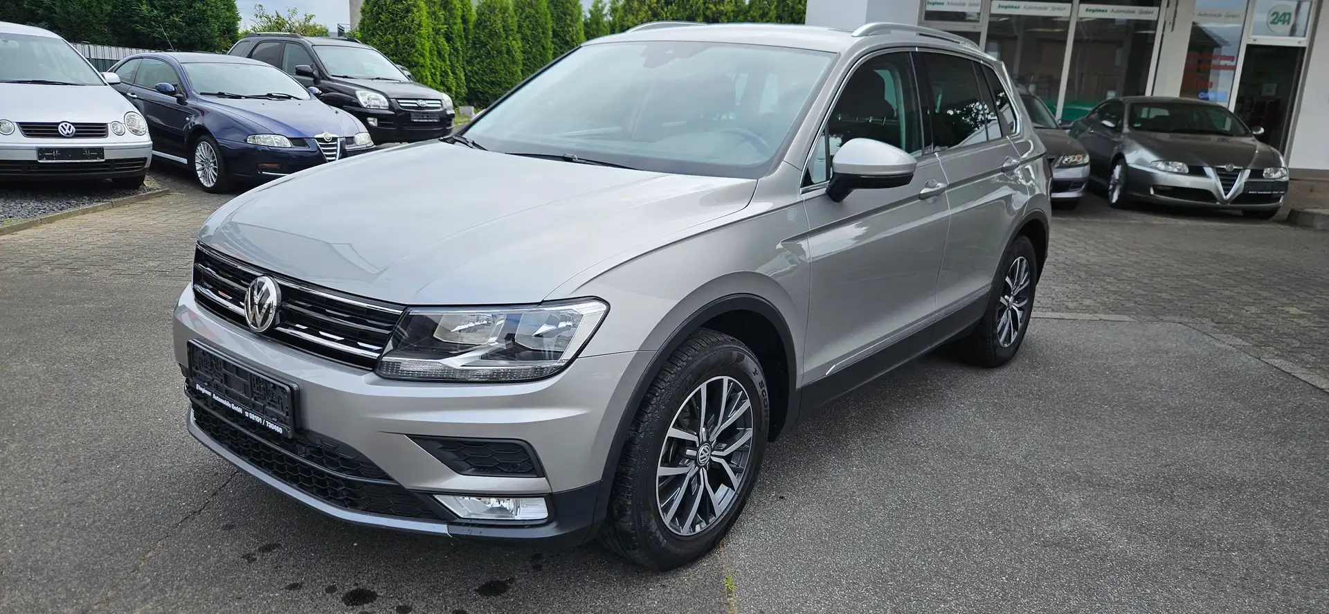 Volkswagen Tiguan Comfortline BMT/Start-Stopp Gris - 1
