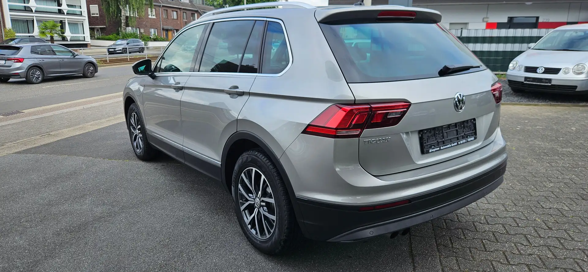 Volkswagen Tiguan Comfortline BMT/Start-Stopp Gris - 2