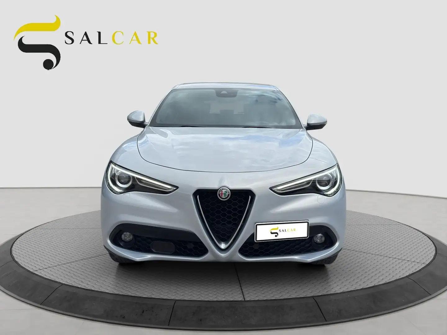 Alfa Romeo Stelvio 2.2 190cv Business Q4 2022 Gris - 2