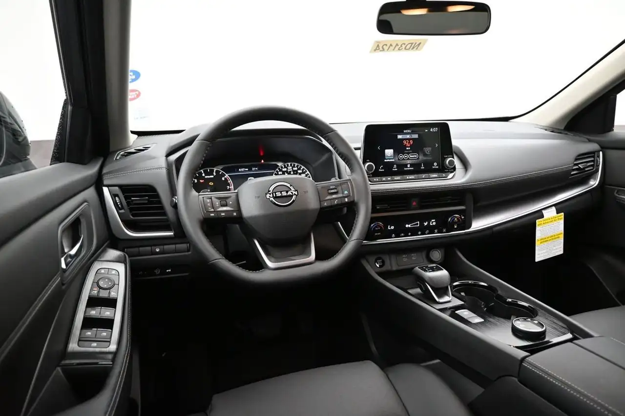 Nissan Rogue снимка Nissan Rogue