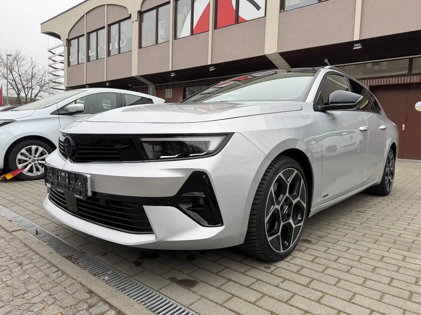 Opel Astra Sports Tourer Ultimate PANO-ACC-HEADUP- Grau - 2