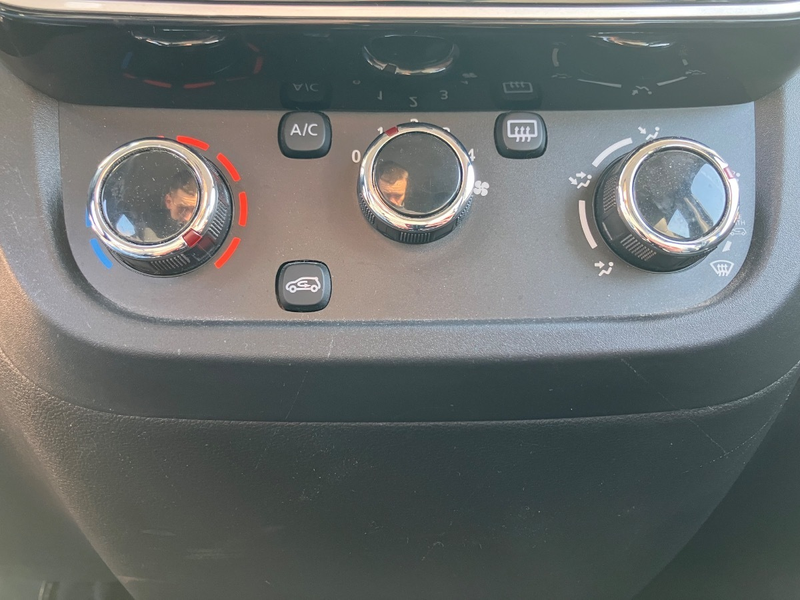 Dacia Spring Essential 45 — photo 10