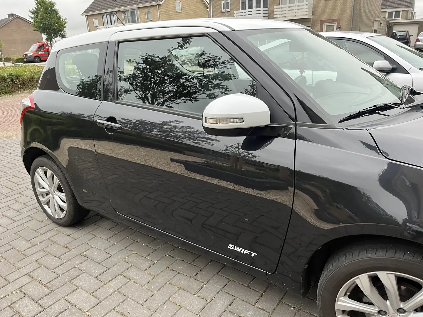 Suzuki Swift 1.2 Exclusive EASSS Zwart - 2