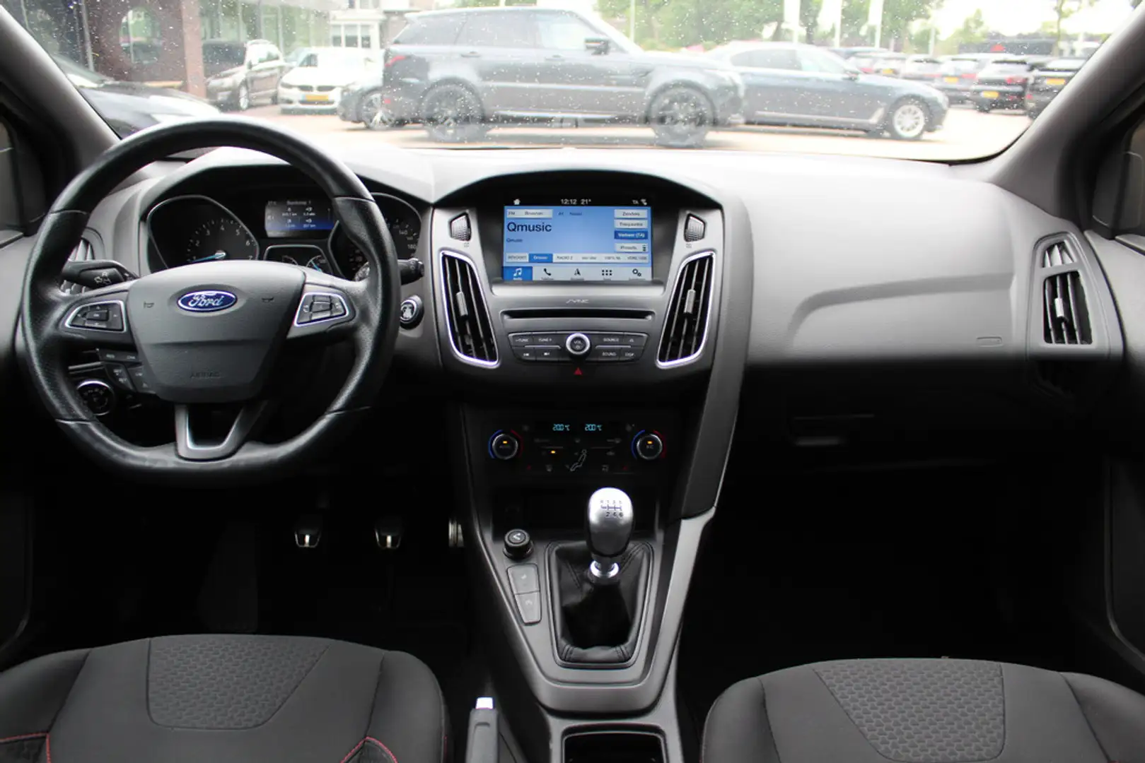 Ford Focus 1.5 ST-Line / Trekhaak / Navigatie / Parkeerhulp V Blauw - 2