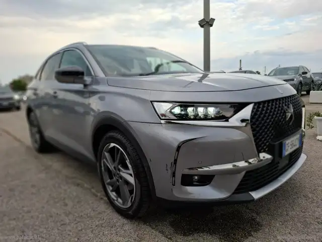 DS Automobiles DS 7 Crossback view 3