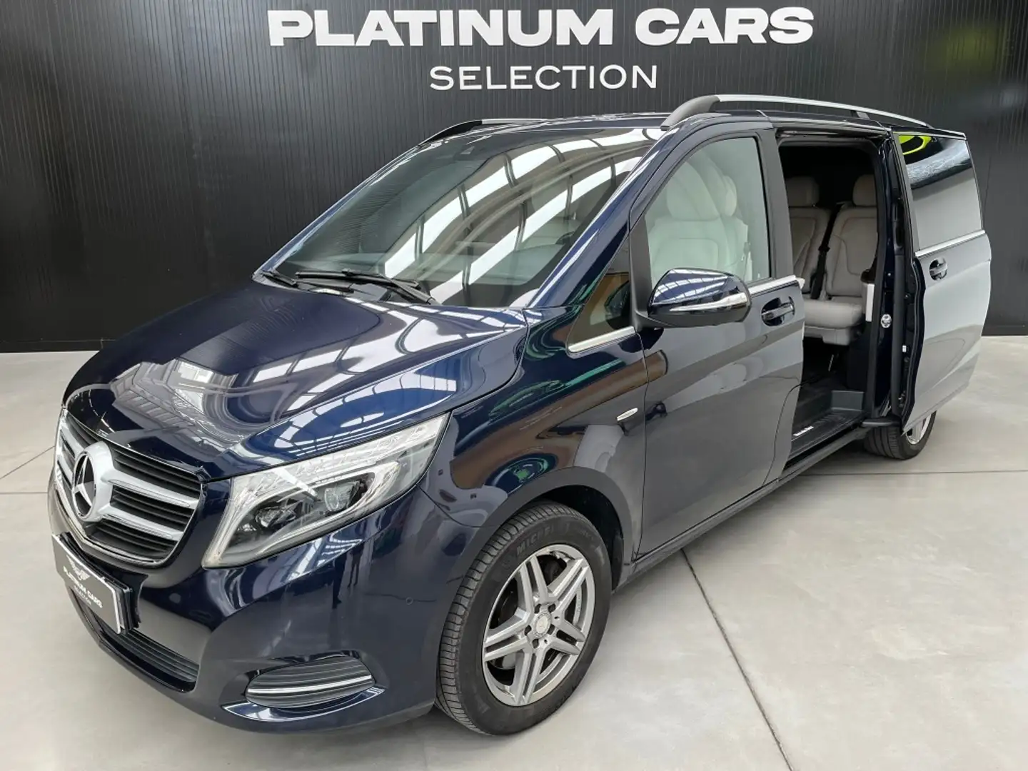 Mercedes-Benz V 250 250BT Largo Avantgarde 7G Tronic Bleu - 1