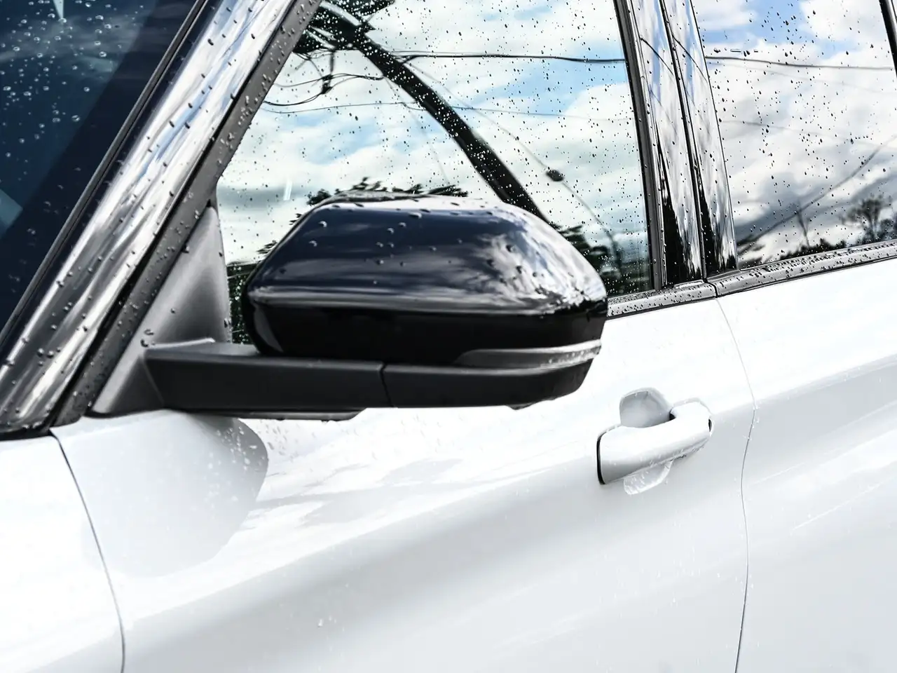 Ford Explorer photo Ford Explorer
